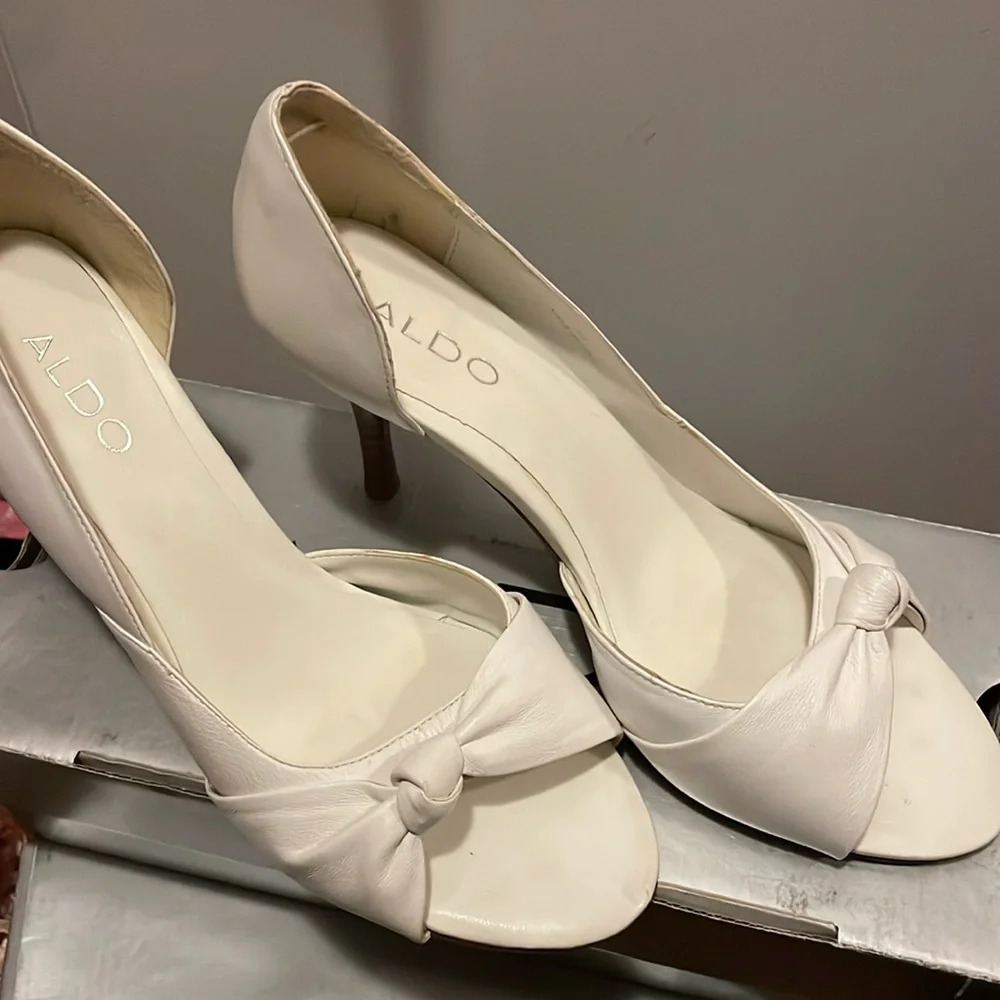 White peep toe  heels